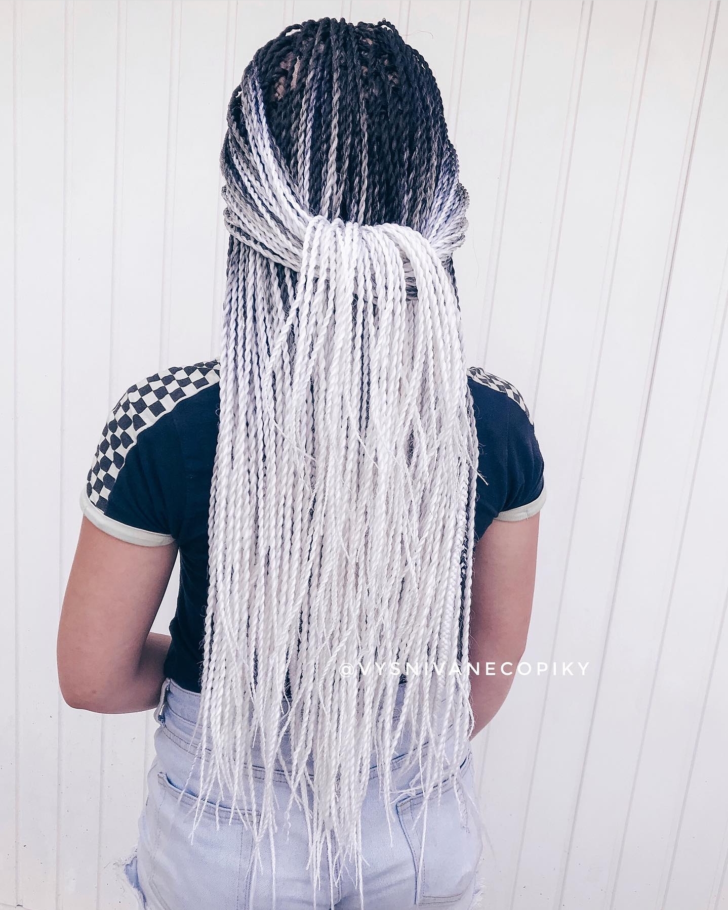 twisty ombre black white